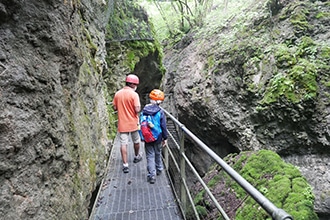 Trentino, Val di Non, visita con i bambini al Canyon Rio Sass
