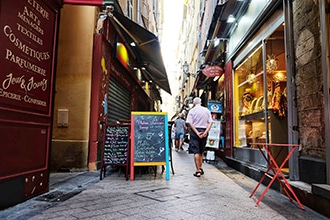 Nizza in bici in famiglia, la Città Vecchia