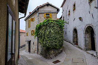 Slovenia in autunno, borgo di Vipavski Kriz