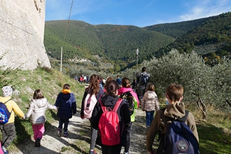 Passeggiata fiabe e ulivi a Campello sul Clitunno