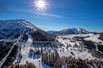 Monte Bondone inverno, una terrazza soleggiata