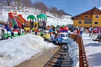 Parco giochi sulla neve a Coppo dell'Orso, Abruzzo