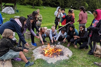 Summer Camp Les Elfes in Svizzera,, nottata nel villaggio Sioux