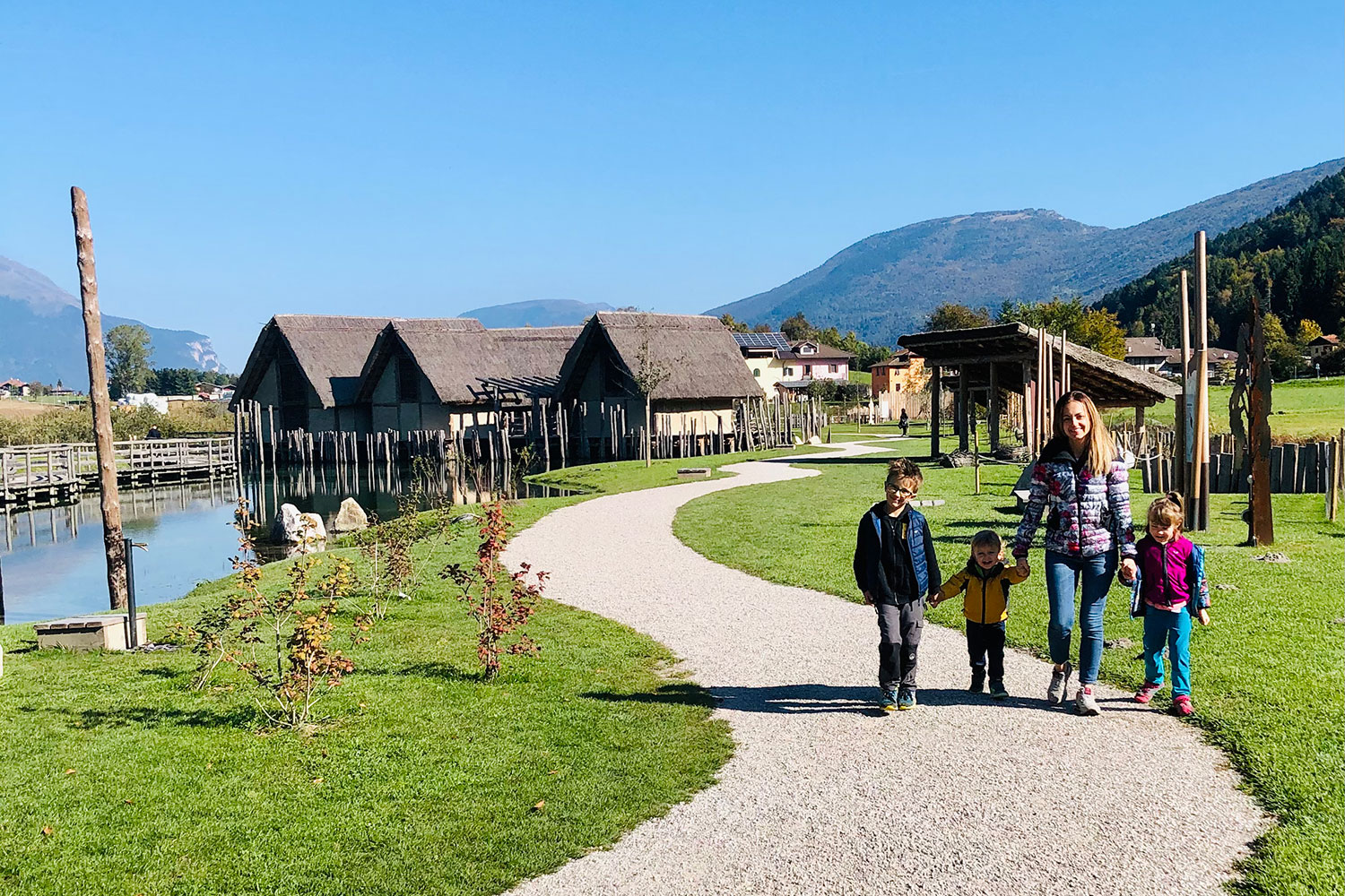 Vacanza all'Hotel Miravalle di San Lorenzo Dorsino, gita alle palafitte