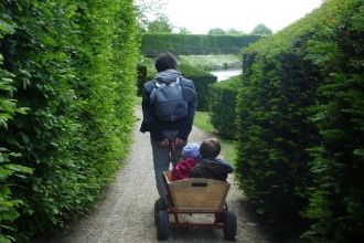 Carretto con bambini a Egeskov