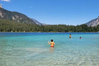 Lago di Tovel, spiaggia bianca