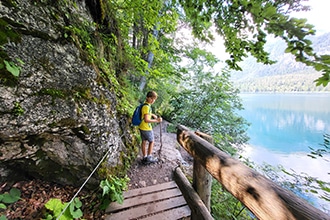 Lago di Tovel con bambini, passerelle