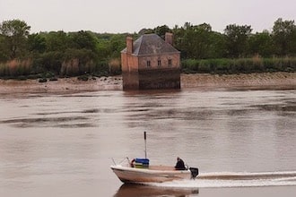 Coueron: "La maison dans la Loire" di Luc Courcoult