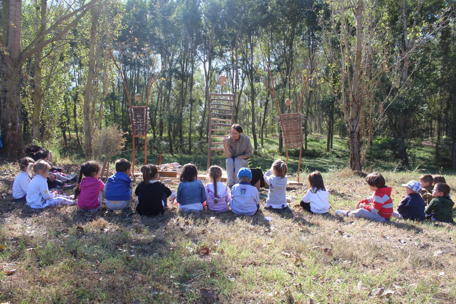 Un momento di un laboratorio del festival di letteratura per bambini "Parolario Junior"