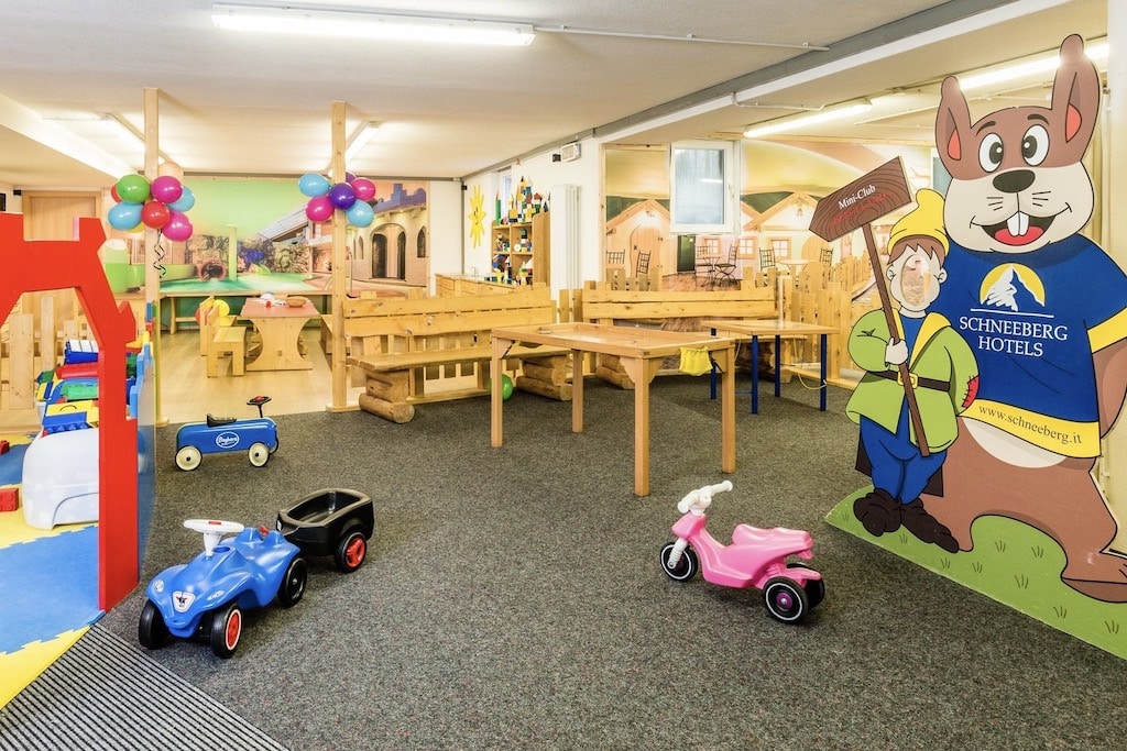 Schneeberg Family Spa Resort in Alto Adige per famiglie, sala giochi interna