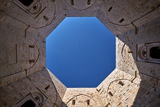 Castel del Monte, interni