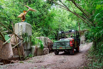 "Pangea, nel mondo dei dinosauri", attrazione di Movieland, sul Lago di Garda, ispirata a Jurassic Park