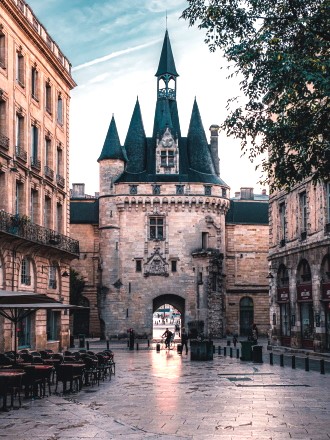 Porte Cailhau Bordeaux