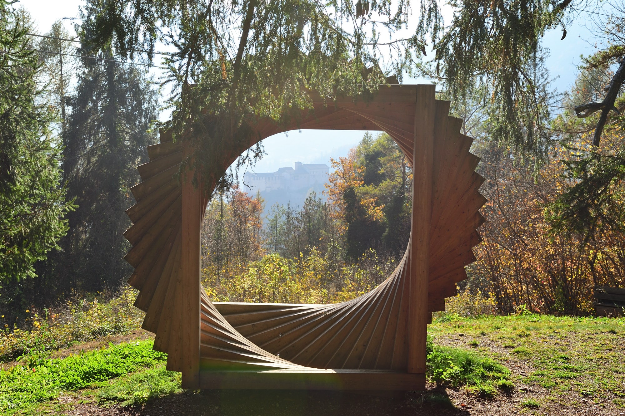 Opere di Land Art a Bosco Arte Stenico (TN)