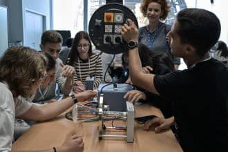 Imparare la fisica al Cern con ragazzi e bambini