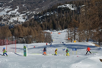 Cortina con i bambini d'inverno, Play Park Pocol