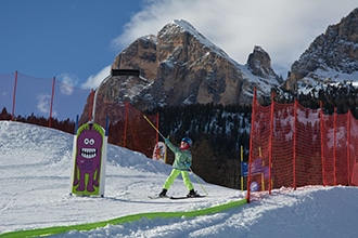 Cortina con i bambini d'inverno, Play Park Pocol