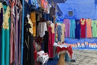 Chefchaouen_vestiti_colori_ph_GrottoM