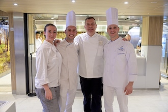 Alberto Bellaera e lo staff di pasticceria di Costa Toscana