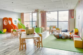 Club Med Le Rosière resort per bambini sulle Alpi francesi, sala giochi