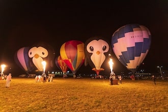 Mongolfiere a Mondovì di notte