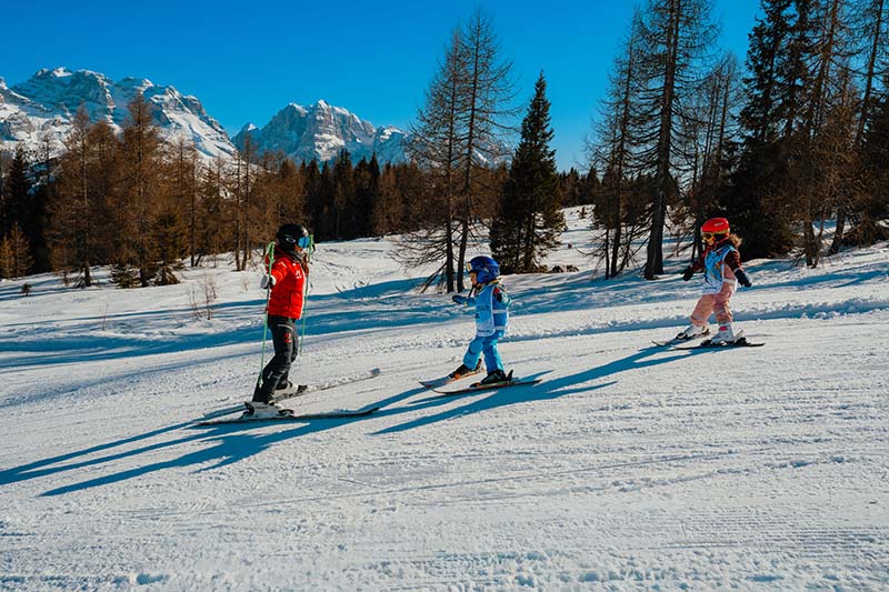 Lezioni sci bimbi a Campiglio Dolomiti in Trentino