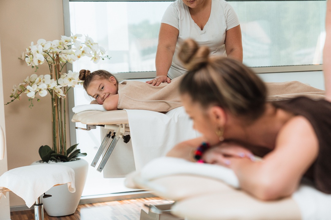 Hotel Thermana Park Laško in Slovenia, massaggio mamma e figlia