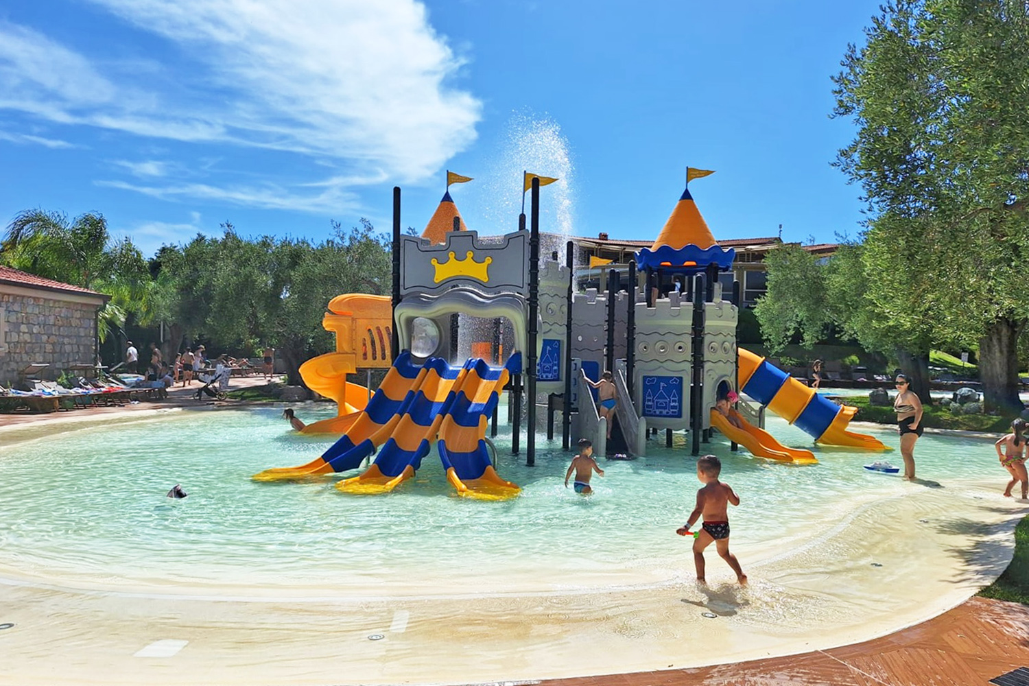 Blue Marine resort in Cilento, castello acquatico
