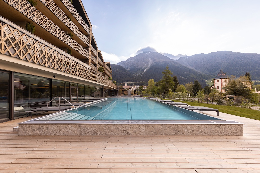 DAS GERSTL Family Retreat in Val Venosta, piscina esterna e interna