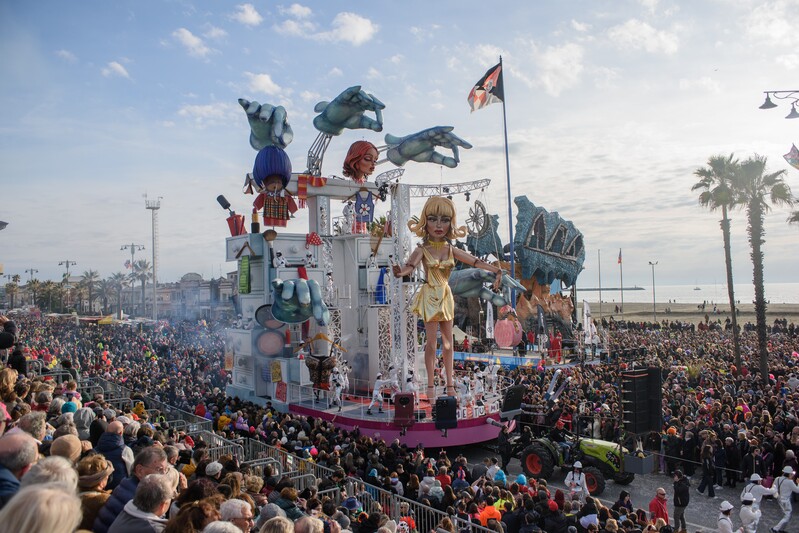 Il Carnevale di Viareggio: i corsi mascherati