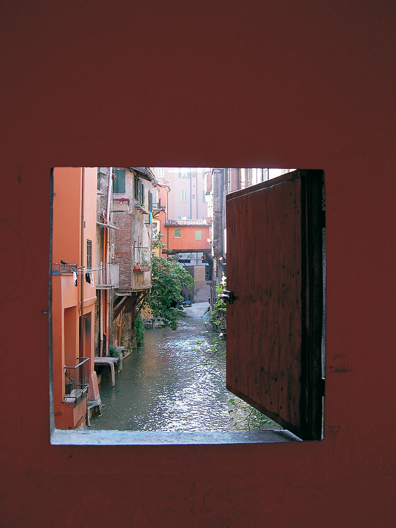 Finestrella di Via Piella a Bologna © Alessandro Salomoni