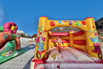 friuli venezia giulia inverno attivita famiglie Fantasy Park con gonfiabili Forni di Sopra