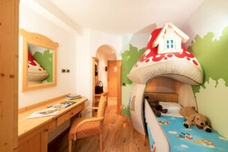 Hotel Ambiez Andalo, camera a tema fungo