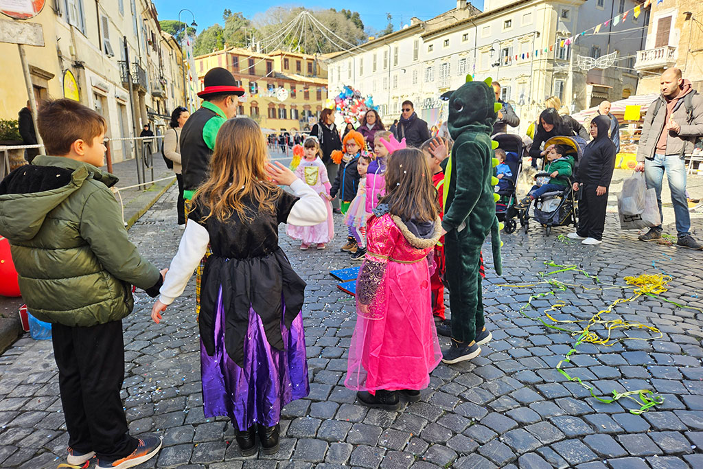 Carnevale di Ronciglione, mago