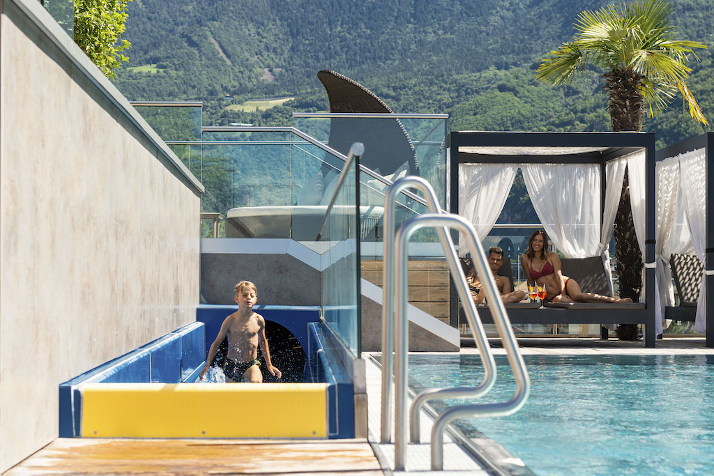 Family Hotel Ideal Park a Laives vicino Bolzano, piscina con scivolo
