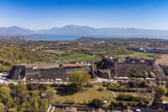 Fiori nella Rocca a Lonato del Garda (BS)