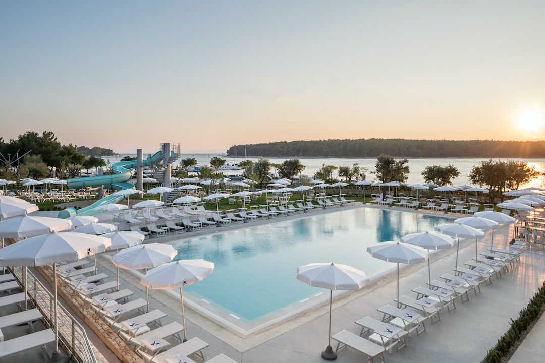 Falkensteiner Hotel Park Punat a Krkr in Croazia, piscina esterna