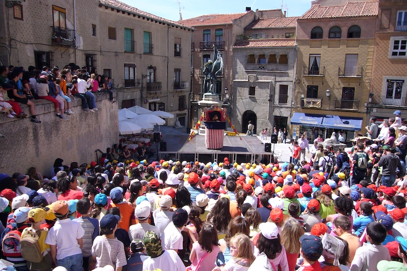 Segovia_Titirimundi_Rod en San Martín2
