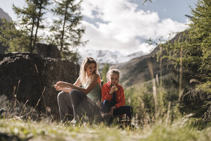 ValVenosta_mammaefiglia_phIDM-Sudtirol-Alto-Adige_Armin-Terzer