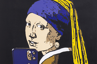 girl-with-pearl-earing-selfie