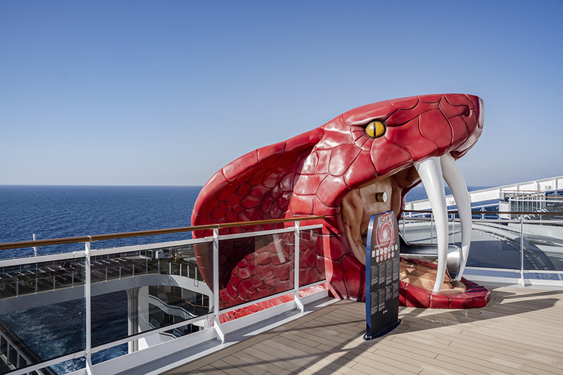 MSC World Europa, scivolo serpente