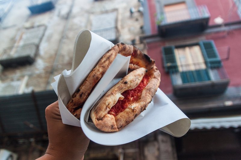 Napoli_pizza_iStock-mathess