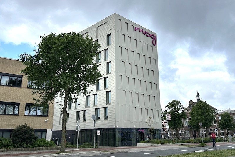 Utrecht_Moxy_esterno_phGrottoM
