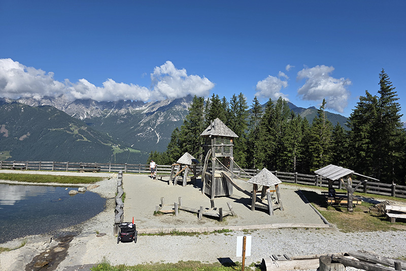 Serlespark, parco giochi per bambini con acqua a Mieders, Stubai
