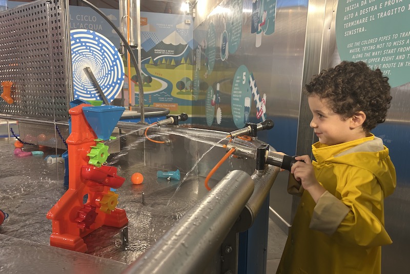 giochi d'acqua al Children's Museum Verona