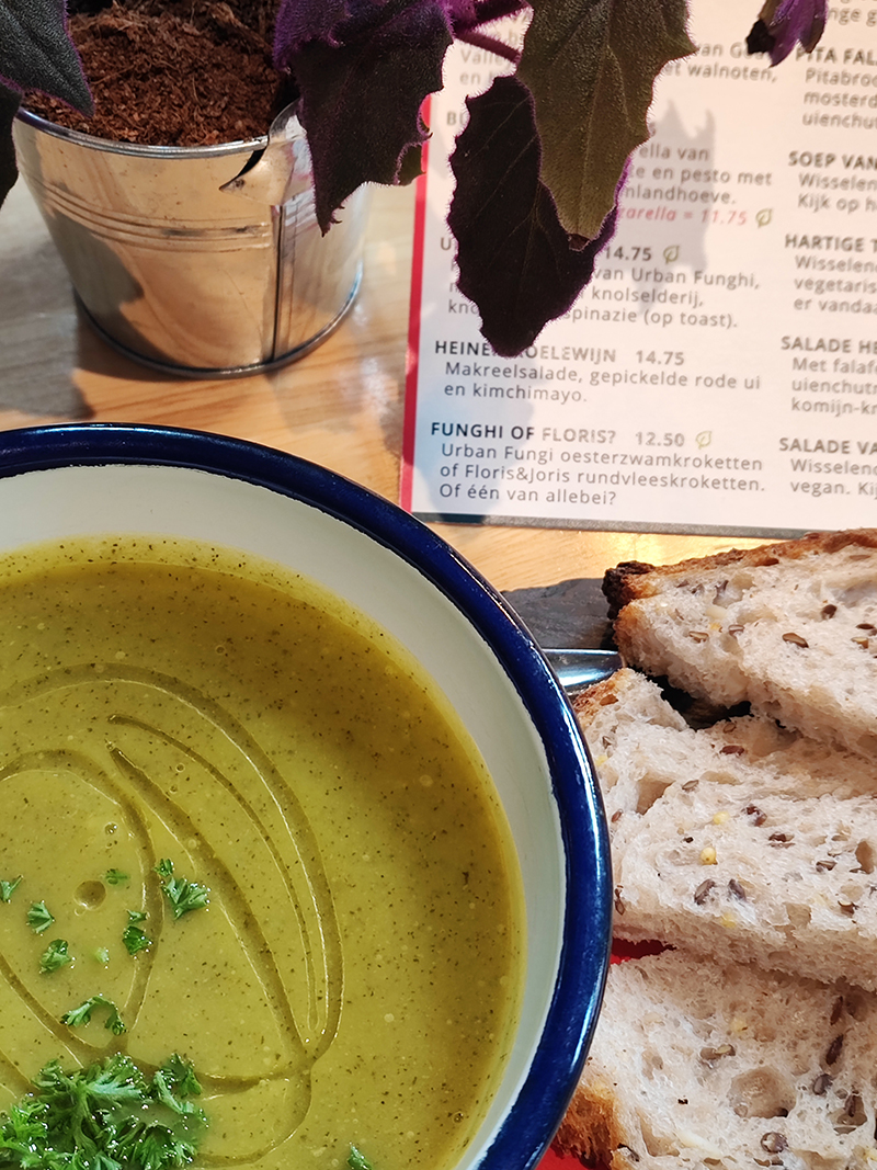 Crema di zucchine al mercato locale