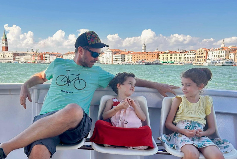battello papà e figlie Venezia