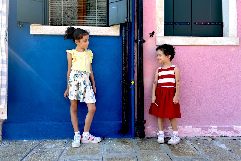 bambine case colorate Burano