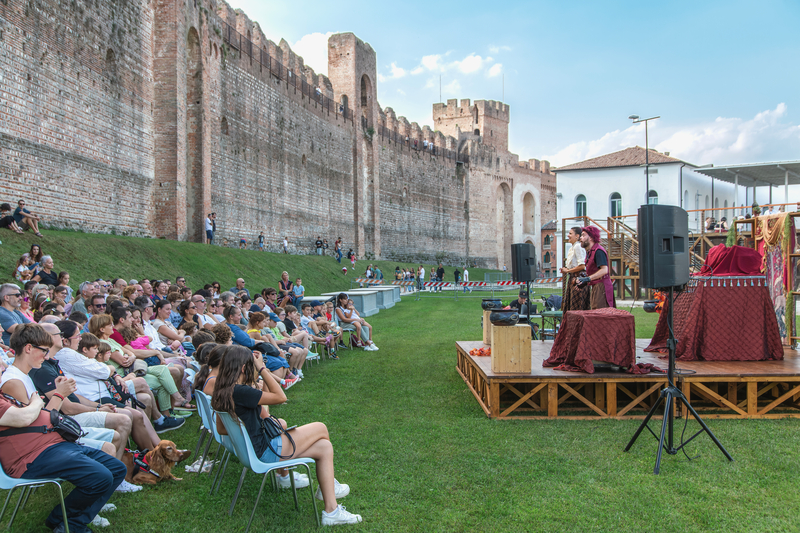 Cittadella dei Balocchi: gli spettacoli teatrali a ridosso delle mura © Febo Teatro
