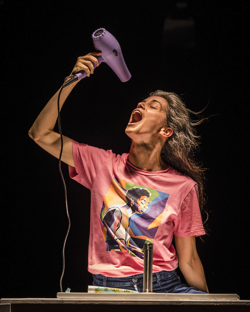 attrice phon spettacolo teatro astra